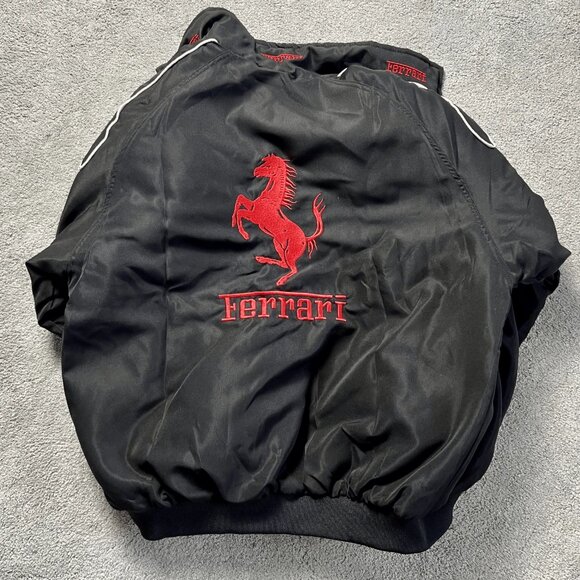 Ferrari F1 Racing Jacket Unisex BNWT Red and Black Insulated Embroidered Logo - Picture 5 of 6